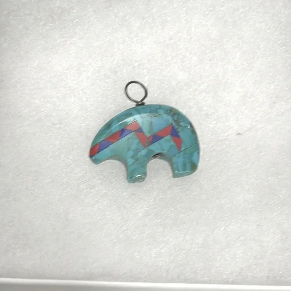 Vintage Turquoise Bear Pendant Native American Indian Jewelry - Picture 1 of 7